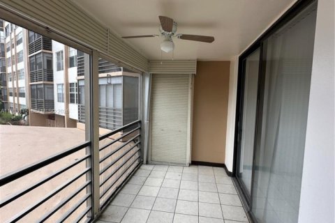 Condominio en alquiler en Pembroke Pines, Florida, 2 dormitorios, 102.19 m2 № 2049965 - foto 28