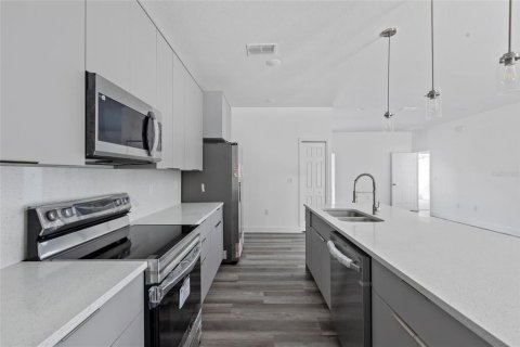 Casa en venta en Ocala, Florida, 4 dormitorios, 139.63 m2 № 1732869 - foto 6
