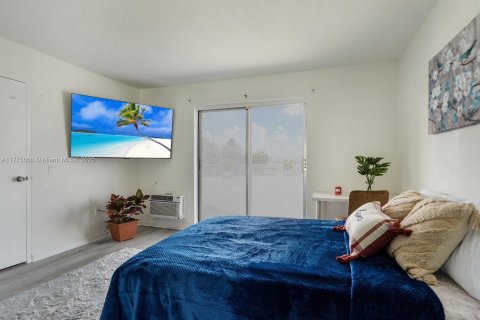 Condo in North Bay Village, Florida, 1 bedroom  № 1693323 - photo 4