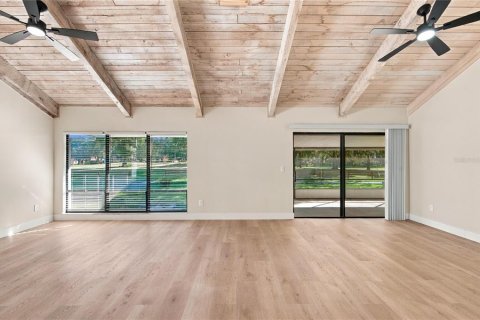 Villa ou maison à vendre à Winter Springs, Floride: 2 chambres, 152.36 m2 № 2431752 - photo 6