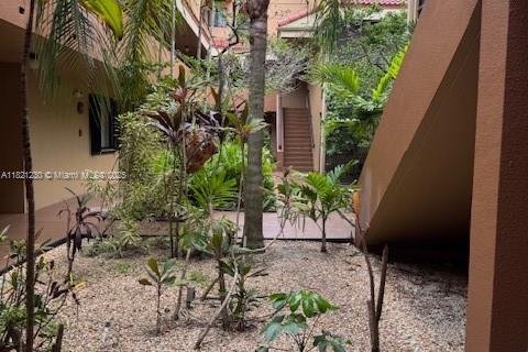 Condo in Miami Lakes, Florida, 2 bedrooms  № 1781454 - photo 5