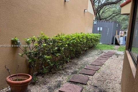 Condo in Miami Lakes, Florida, 2 bedrooms  № 1781454 - photo 4
