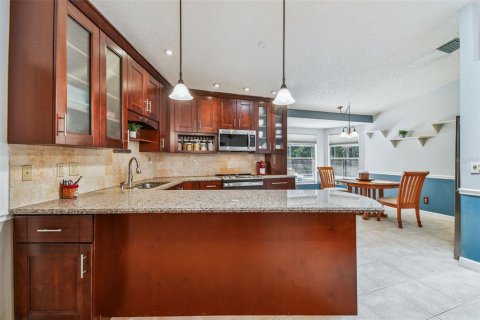 House in New Port Richey, Florida 4 bedrooms, 253.34 sq.m. № 1883724 - photo 17