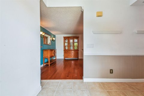 House in New Port Richey, Florida 4 bedrooms, 253.34 sq.m. № 1883724 - photo 10