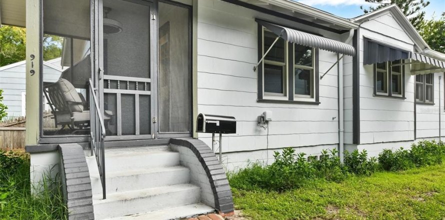 Villa ou maison à Saint Petersburg, Floride 3 chambres, 74.04 m2 № 1884304