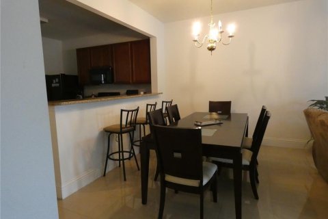 Touwnhouse à vendre à Orlando, Floride: 3 chambres, 156.26 m2 № 2150921 - photo 11