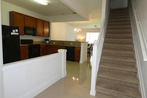 Touwnhouse à vendre à Orlando, Floride: 3 chambres, 156.26 m2 № 2150921 - photo 6