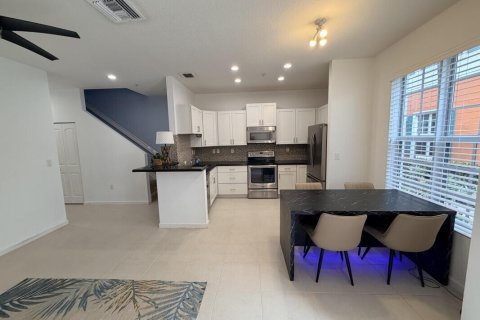 Touwnhouse à louer à Pompano Beach, Floride: 3 chambres, 147.34 m2 № 2439406 - photo 3