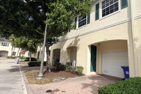 Touwnhouse à Pompano Beach, Floride 3 chambres, 147.34 m2 № 2439406