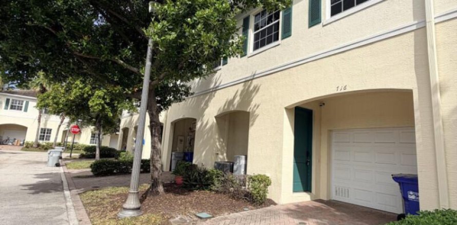 Touwnhouse à Pompano Beach, Floride 3 chambres, 147.34 m2 № 2439406