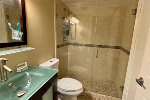 Copropriété à louer à Miami, Floride: 2 chambres, 83.43 m2 № 2054053 - photo 8