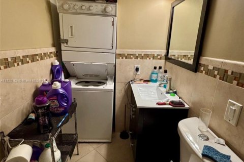 Copropriété à louer à Miami, Floride: 2 chambres, 83.43 m2 № 2054053 - photo 12