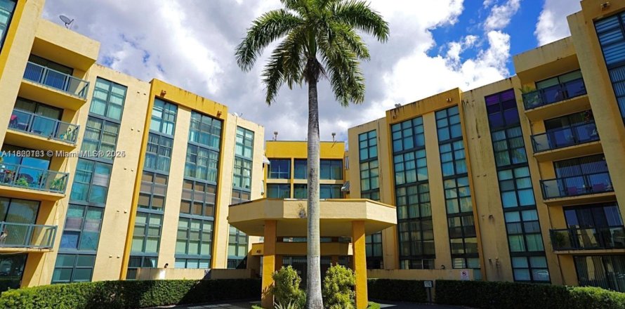 Condo à Miami, Floride, 2 chambres  № 2054053
