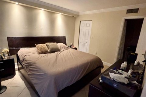 Copropriété à louer à Miami, Floride: 2 chambres, 83.43 m2 № 2054053 - photo 10