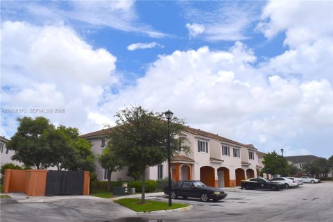 Touwnhouse à louer à Miami Gardens, Floride: 3 chambres, 131.92 m2 № 1996404 - photo 4