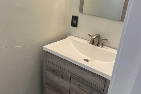 Touwnhouse à louer à Miami Gardens, Floride: 3 chambres, 131.92 m2 № 1996404 - photo 25