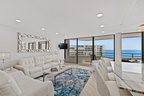 Condo in South Palm Beach, Florida, 2 bedrooms  № 2176382 - photo 4
