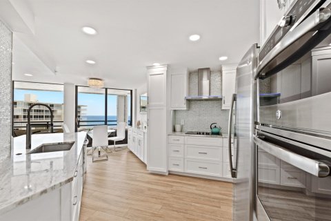 Condo in South Palm Beach, Florida, 2 bedrooms  № 2176382 - photo 8