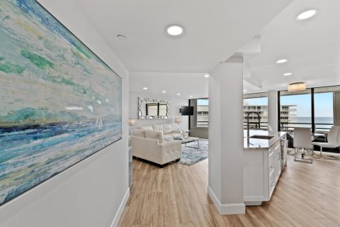 Condo in South Palm Beach, Florida, 2 bedrooms  № 2176382 - photo 5