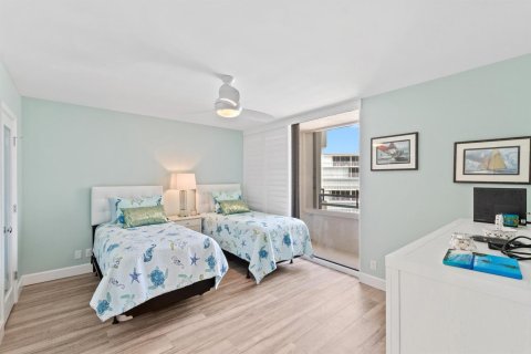 Condo in South Palm Beach, Florida, 2 bedrooms  № 2176382 - photo 16