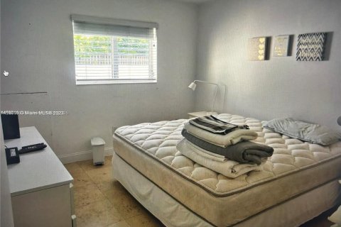 Condo in Key Biscayne, Florida, 1 bedroom  № 1852405 - photo 9