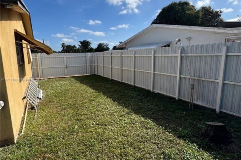 Купить виллу или дом в Холливуд, Флорида 3 спальни, 103.12м2, № 1984925 - фото 7