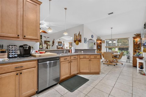 Villa ou maison à vendre à Mount Dora, Floride: 3 chambres, 219.99 m2 № 2414684 - photo 18