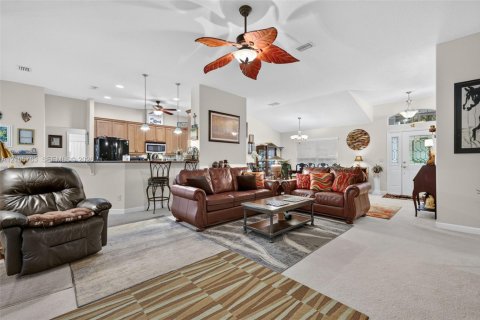 Villa ou maison à vendre à Mount Dora, Floride: 3 chambres, 219.99 m2 № 2414684 - photo 12