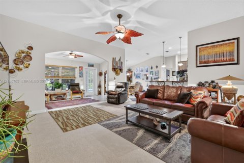 Villa ou maison à vendre à Mount Dora, Floride: 3 chambres, 219.99 m2 № 2414684 - photo 10