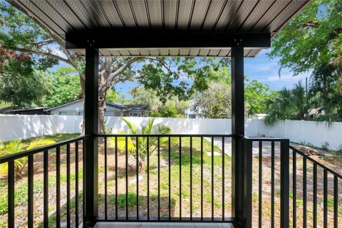 House in Tampa, Florida 3 bedrooms, 116.22 sq.m. № 1625073 - photo 20