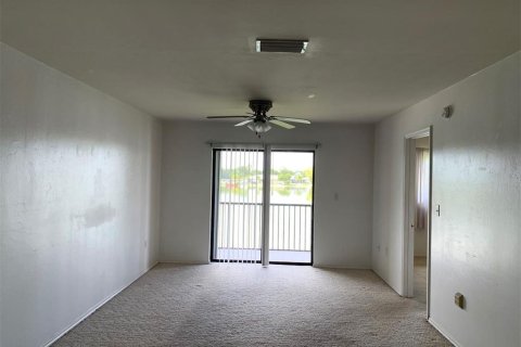 Condominio en alquiler en Punta Gorda, Florida, 2 dormitorios, 82.31 m2 № 2217030 - foto 5