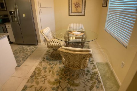 Condo in Lake Suzy, Florida, 2 bedrooms  № 1805668 - photo 12