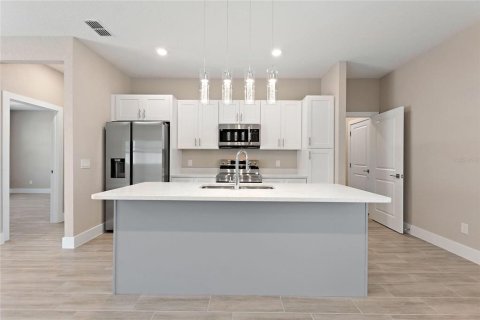 Villa ou maison à louer à Kissimmee, Floride: 4 chambres, 150.78 m2 № 2413663 - photo 5