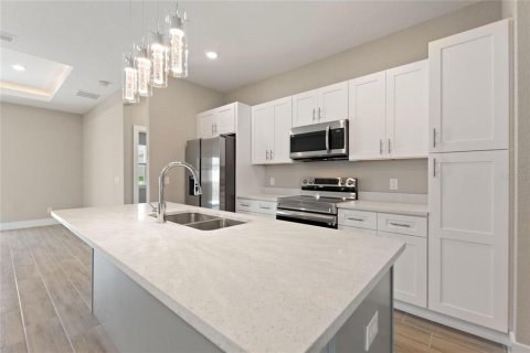 Villa ou maison à louer à Kissimmee, Floride: 4 chambres, 150.78 m2 № 2413663 - photo 4