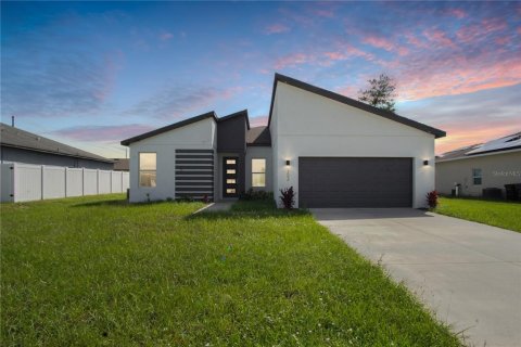 Villa ou maison à louer à Kissimmee, Floride: 4 chambres, 150.78 m2 № 2413663 - photo 2