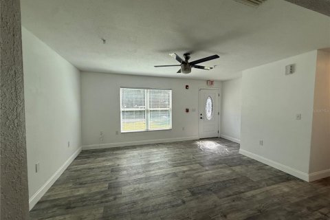House in Ocala, Florida 3 bedrooms, 117.06 sq.m. № 1899048 - photo 4