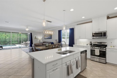 Villa ou maison à vendre à Wesley Chapel, Floride: 4 chambres, 224.82 m2 № 2236859 - photo 10