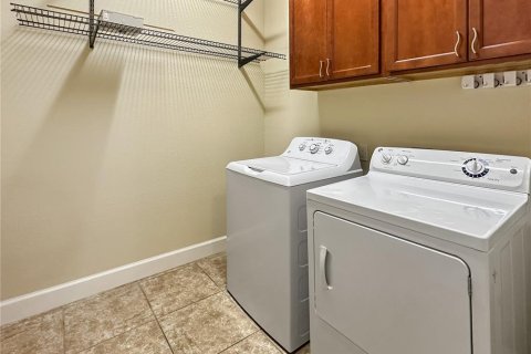Adosado en venta en Kissimmee, Florida, 3 dormitorios, 175.59 m2 № 1870482 - foto 20