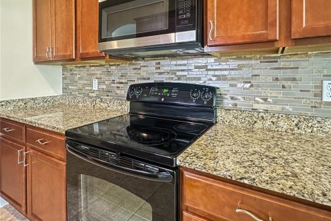 Adosado en venta en Kissimmee, Florida, 3 dormitorios, 175.59 m2 № 1870482 - foto 9