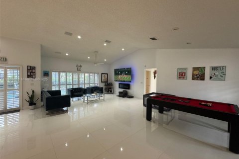 Villa ou maison à vendre à Coral Springs, Floride: 4 chambres, 207.17 m2 № 1888196 - photo 2
