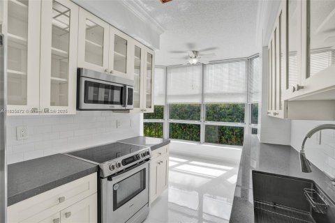 Снять в аренду кондоминиум в Авентура, Флорида 2 спальни, 136.01м2, № 1936315 - фото 15