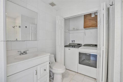 Снять в аренду кондоминиум в Авентура, Флорида 2 спальни, 136.01м2, № 1936315 - фото 30