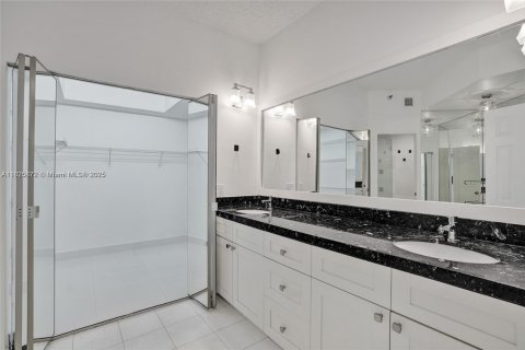 Снять в аренду кондоминиум в Авентура, Флорида 2 спальни, 136.01м2, № 1936315 - фото 24