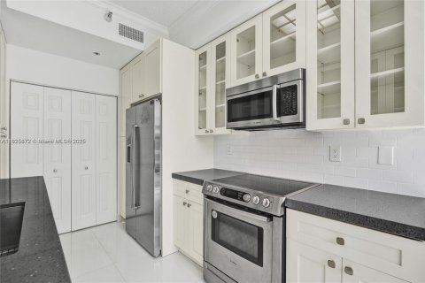 Снять в аренду кондоминиум в Авентура, Флорида 2 спальни, 136.01м2, № 1936315 - фото 5