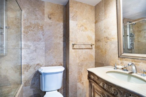 Condo in Miami Beach, Florida, 2 bedrooms  № 1809053 - photo 6