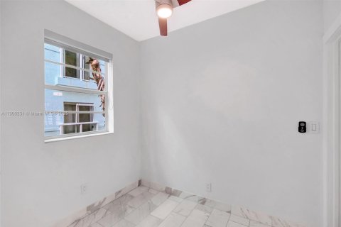 Condominio en venta en Miami Beach, Florida, 1 dormitorio, 70.88 m2 № 1952098 - foto 17
