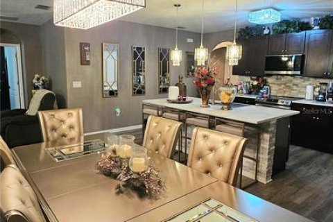 House in Tavares, Florida 4 bedrooms, 169.83 sq.m. № 2214816 - photo 27