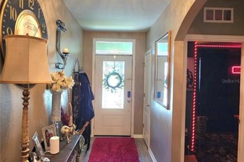 House in Tavares, Florida 4 bedrooms, 169.83 sq.m. № 2214816 - photo 3