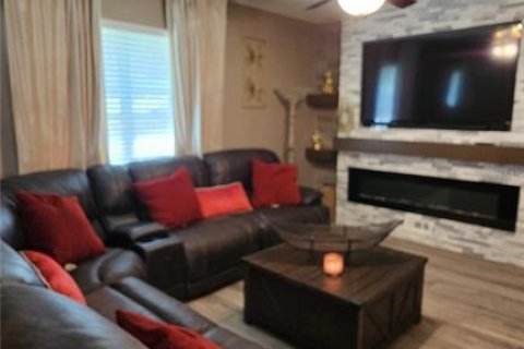 House in Tavares, Florida 4 bedrooms, 169.83 sq.m. № 2214816 - photo 30