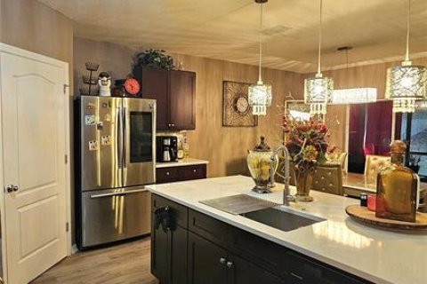 House in Tavares, Florida 4 bedrooms, 169.83 sq.m. № 2214816 - photo 24